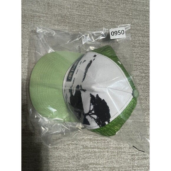 Turtle Bay Hat Adjustable Green Cap Adult Green And White SnapBack - Picture 9 of 9